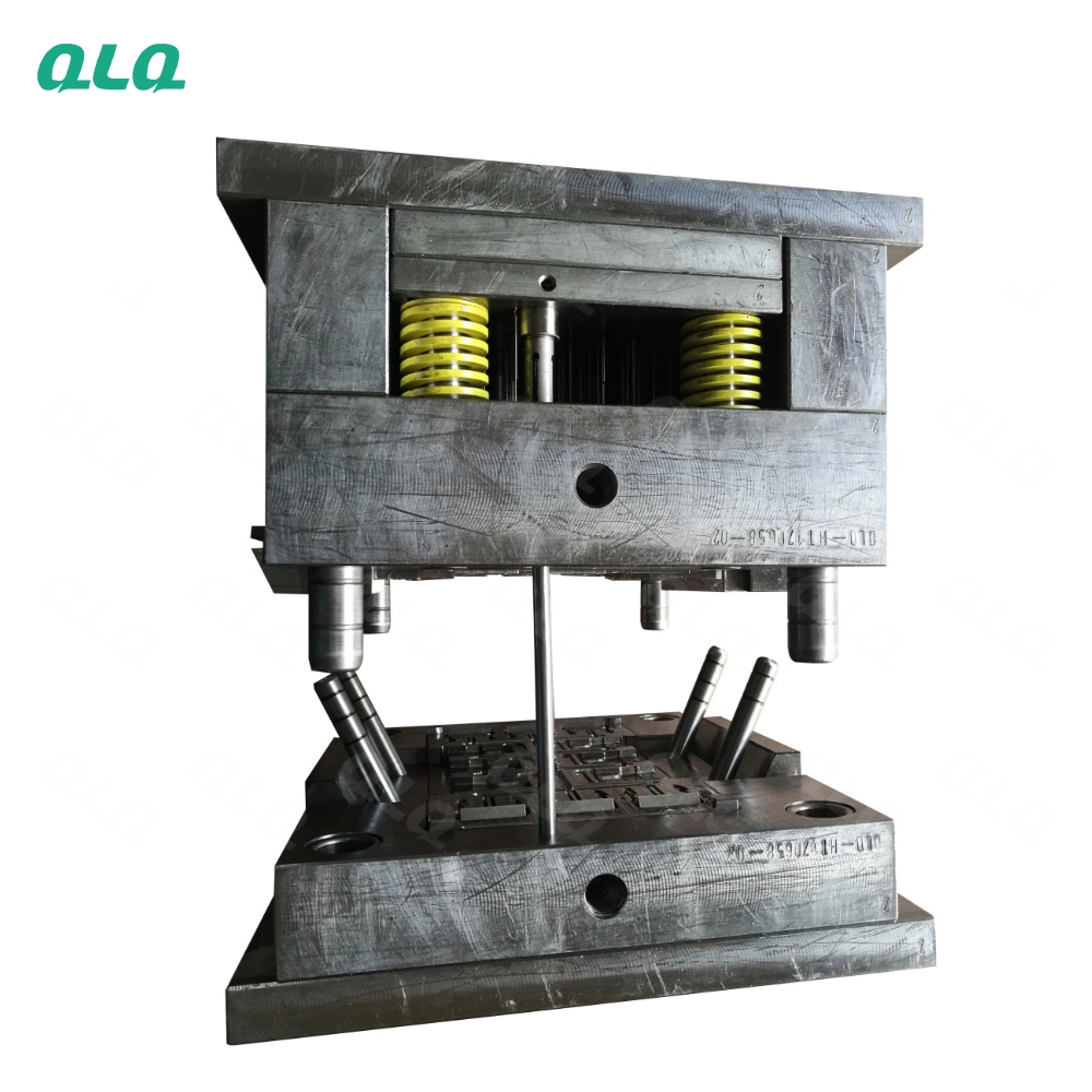 Plastic Buckle Mould (6 cavities)